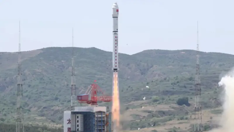 Китай установил национальный рекорд, запустив 41 спутник на одной ракете