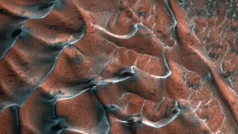 Климат на Марсе круто переменился 400 тыс. лет назад