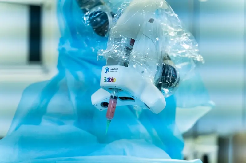 Рану залечит принтер: НИТУ «МИСиС» успешно провел новаторскую процедуру биопечати прямо на пациенте