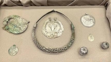 Почти детективная история: в Ленобласти обнаружен самый большой клад серебра за всю историю