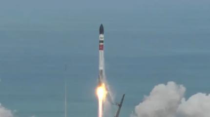 Rocket Lab впервые запустила ракету-носитель с предоблетным двигателем