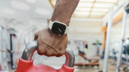 Apple разрабатывает тренера по здоровью с искусственным интеллектом для Apple Watch