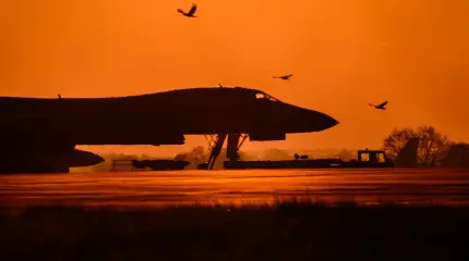 Сверхзвуковой флот США стоимостью 3,8 миллиарда долларов едва не был уничтожен детской игрушкой
