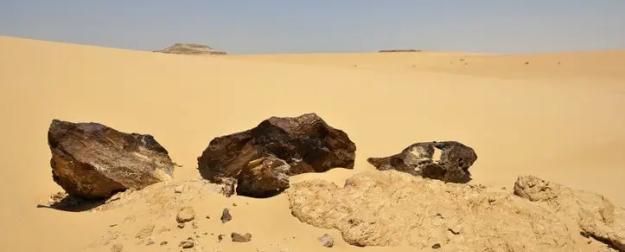 Обломок взорвавшейся планеты размером с Луну нашли в самом сердце Сахары