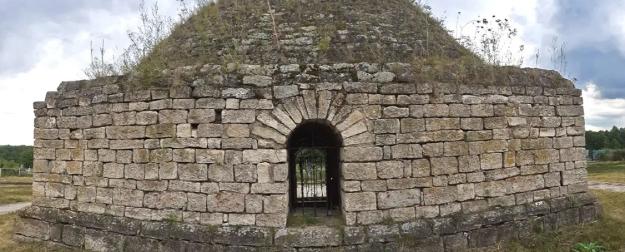 Секрет древнего мавзолея в Башкирии наконец-то раскрыт: ученые поняли, кто разрушает «вечное» здание