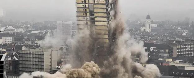 В Нью-Йорке может рухнуть 300-метровый небоскреб, причем не один