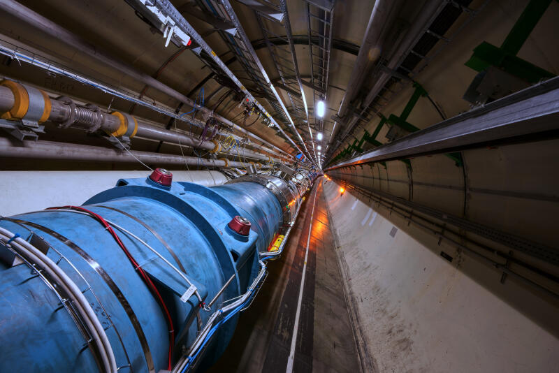 ЦЕРН остановила работу Большого адронного коллайдера из-за риска нехватки энергии
