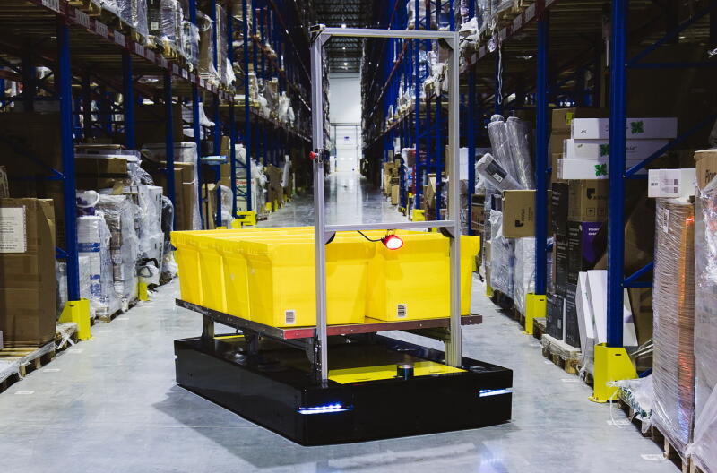 На складе «Яндекса» робот-грузчик перемещает по 800 кг