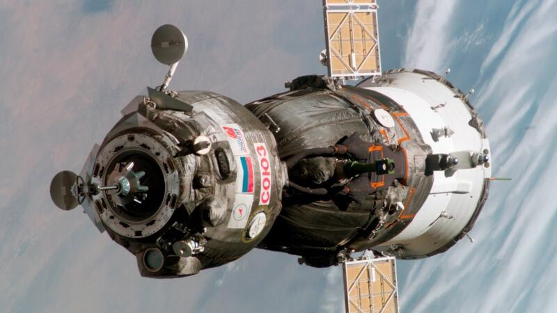 Россия запустит новый космический корабль «Союз» взамен прохудившегося, пристыкованного к МКС