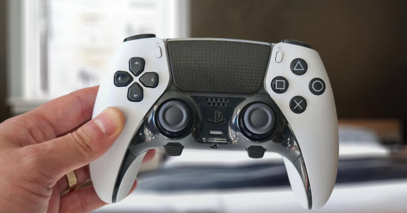 Обзор PlayStation DualSense Edge: дорогое, но мощное решение от Sony для PS5