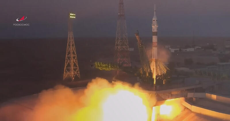На МКС прибыл российский космический корабль "Союз", который вернет экипаж МС-22.