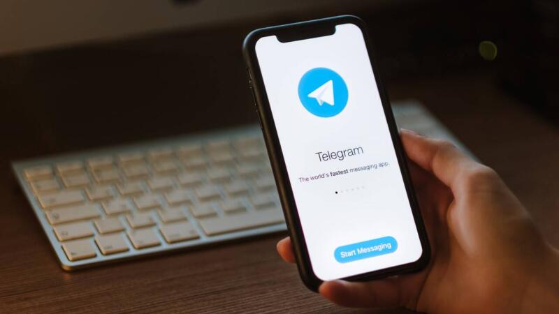 Telegram теперь может переводить целые чаты, создавать изображения профилей, автоматически сохранять медиафайлы и многое другое