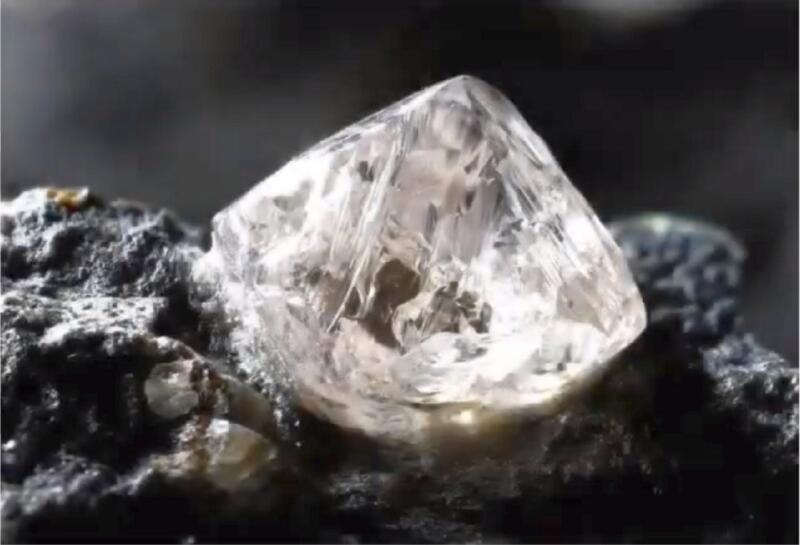 Гигантские «столбы тепла» подняли алмазы из глубин Земли