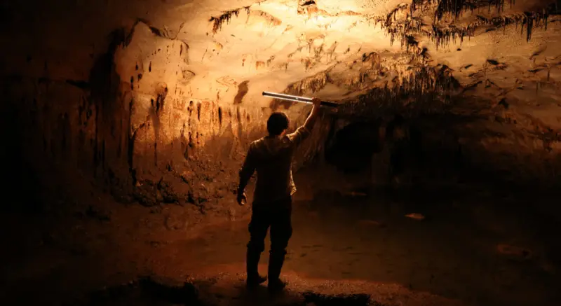 Археологи обнаружили крупнейший памятник палеолитического пещерного искусства в Восточной Иберии