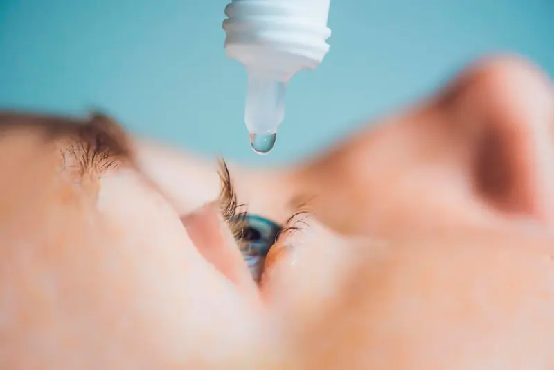 Капли вместо уколов: инновационный способ лечения глаз