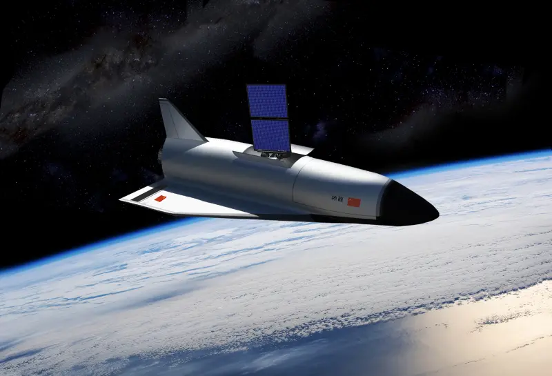 Китайский космический самолет снова выпустил неопознанный объект на орбиту