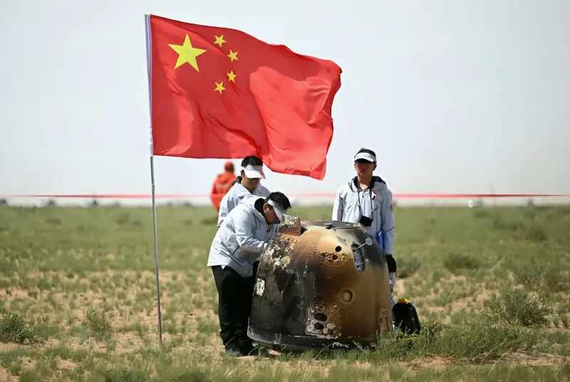 Китайский аппарат доставил на Землю образцы с обратной стороны Луны