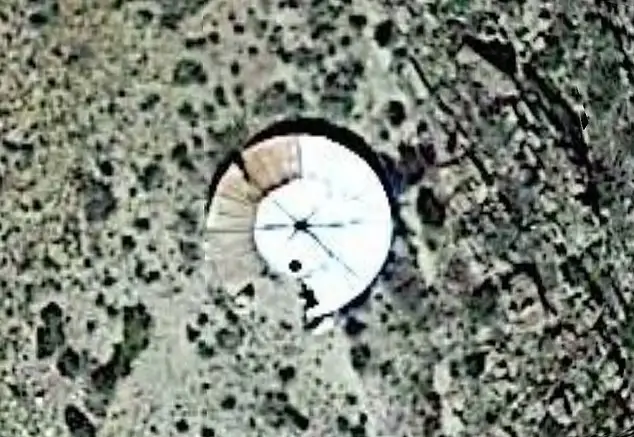 Что нашли в горах Нью-Мексико? Спутник Google Earth показал загадочный диск