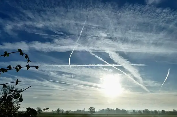 Еще одна теория заговора оказалась чистой правдой: «химтрейлы» были подтверждены документально