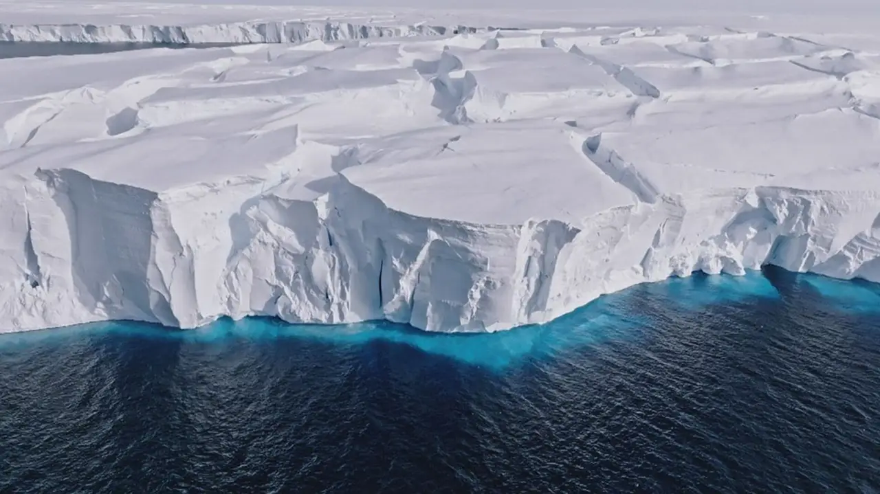 Почему ЭТО не спасет ледники: пять проектов по спасению Антарктиды оказались провалом