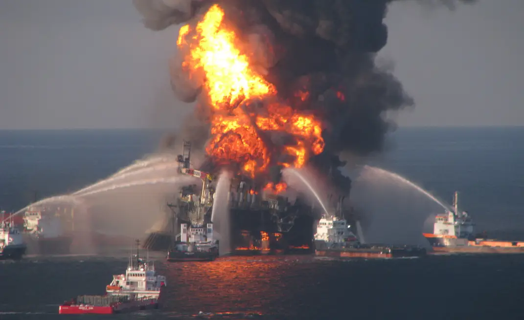 Гигантские огненные вихри помогут ликвидировать разливы нефти