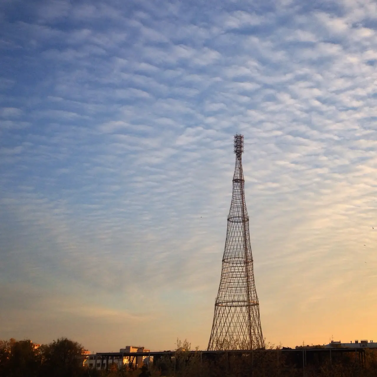 Шуховскую башню в Москве начали разбирать: почему правнук великого русского инженера против такой «реконструкции»?